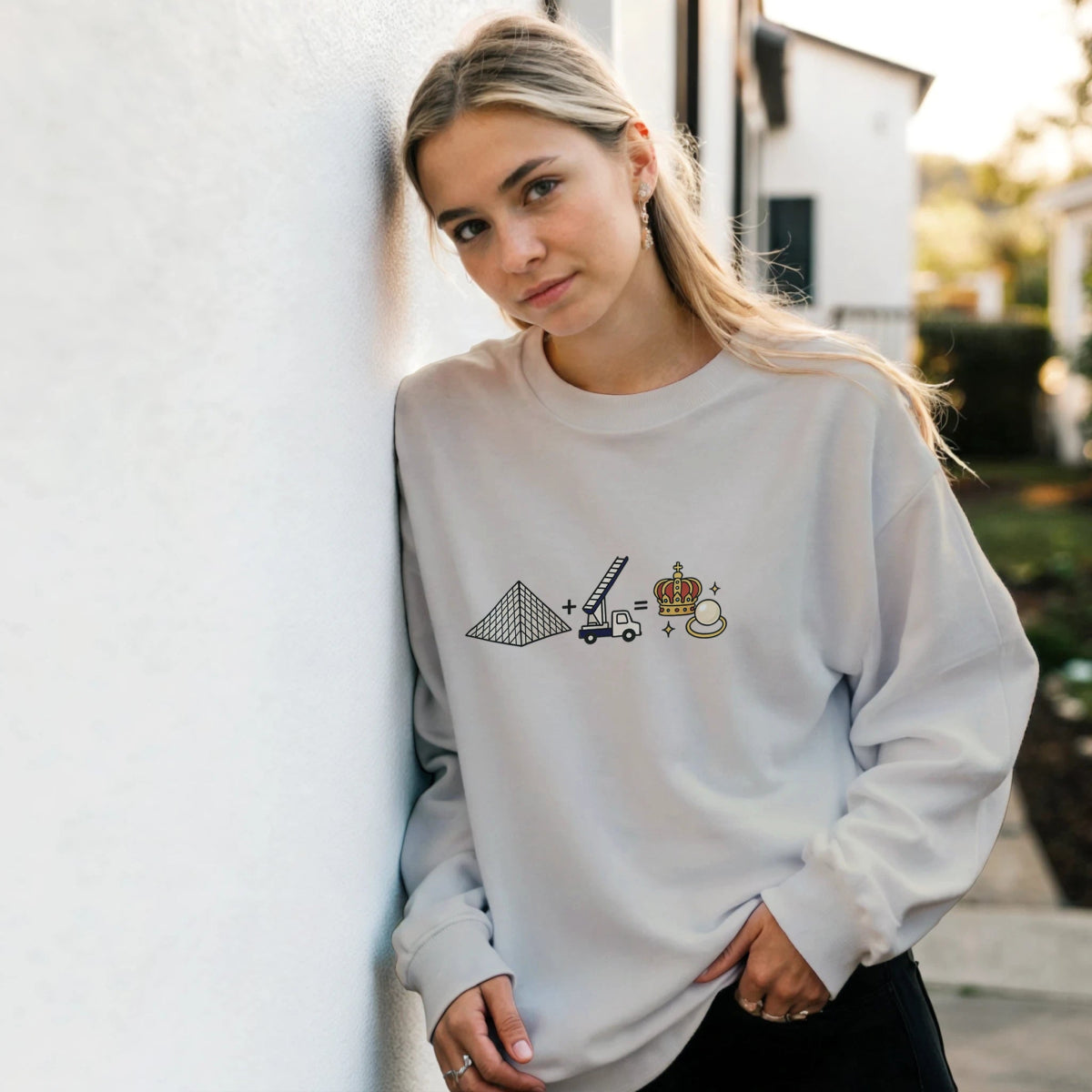 The Louvre Sweatshirt - Simplethia - The Louvre Sweatshirt